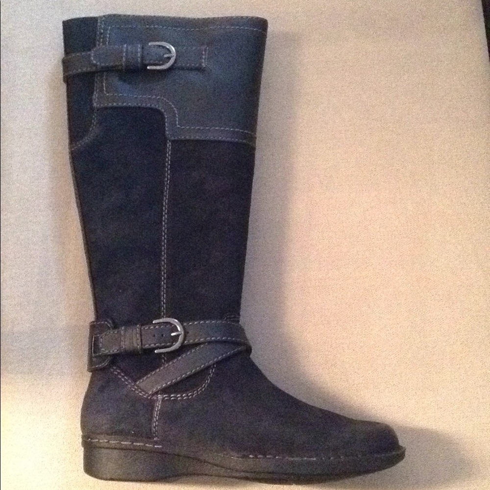 Black boots
